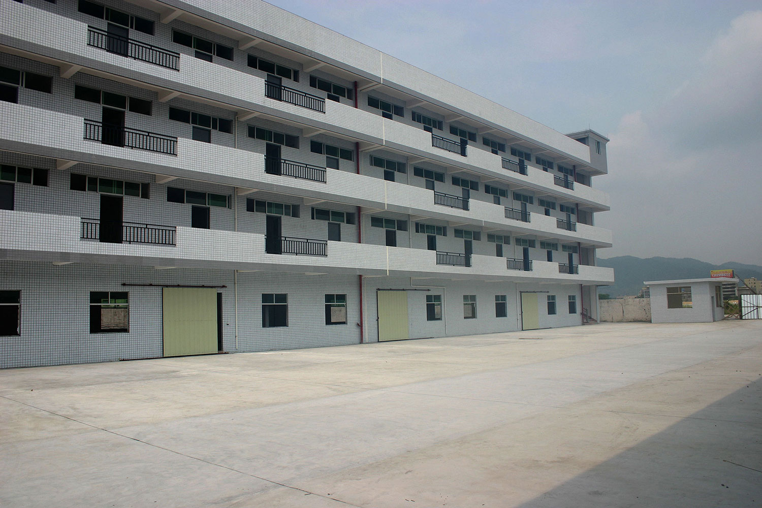 Server Chassis & Cabinets